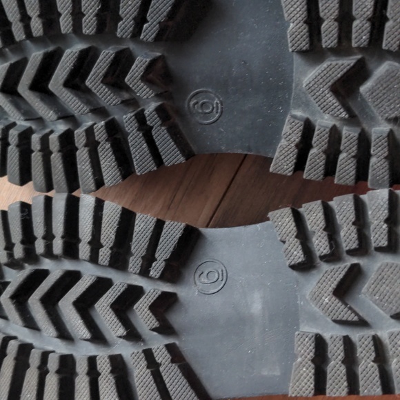 Black patent leather tie shoes - Picture 8 of 9